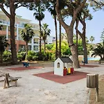 Of 70 M With Shared Pool In * Hyères