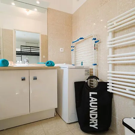 Of 70 M With Shared Pool In Appartamento *