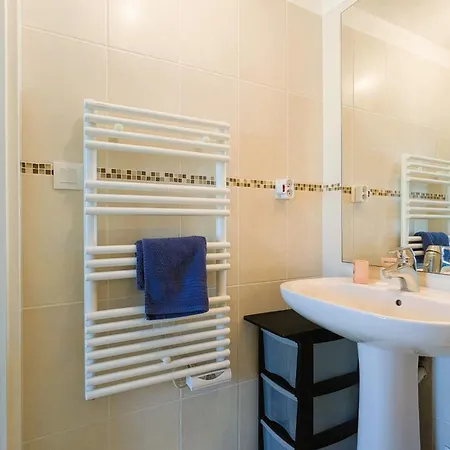 Lejlighed Of 70 M With Shared Pool In