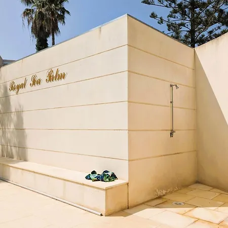 Apartment Of 70 M With Shared Pool In *