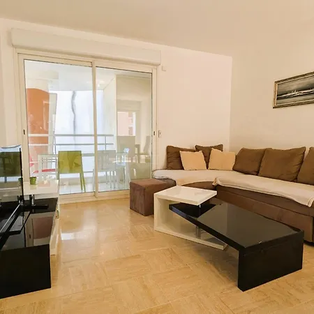 Apartament Of 70 M With Shared Pool In Hyères